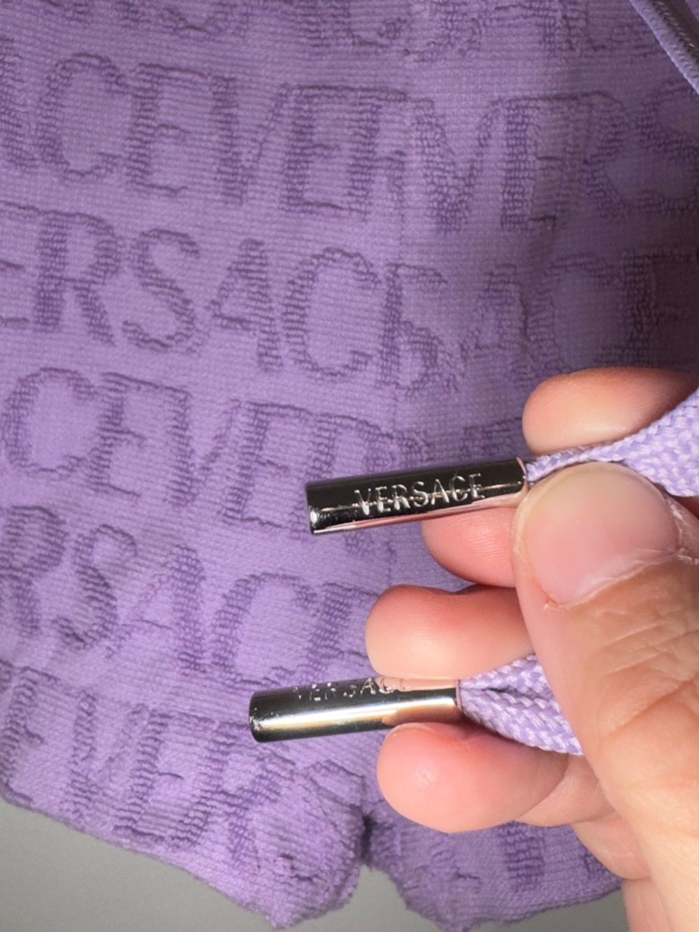Versace Logo Jacquard Towel Logo Stitched Shorts in Lilac - Picture 10 of 14